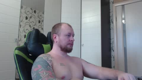 Snapshot of strongass18 chatting on 02-25-26, 08:46 Alex online show from 02-25-26, 08:46