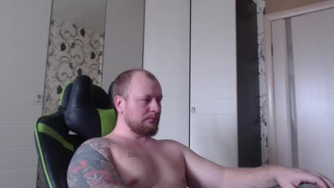 Snapshot of strongass18 chatting on 02-26-26, 07:18 Alex online show from 02-26-26, 07:18