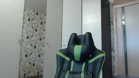 Snapshot of strongass18 chatting on 02-28-26, 10:49 Alex online show from 02-28-26, 10:49