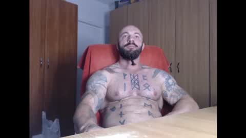 Snapshot of strongivan chatting on 07-11-26, 04:37 StrongIvan online show from 07-11-26, 04:37