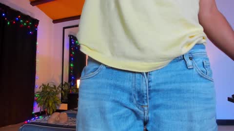Snapshot of strosa_ chatting on 01-08-25, 01:11 strosa_ online show from 01-08-25, 01:11