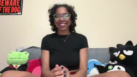 strrwberry online show from 03-05-25, 05:07