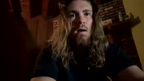 Snapshot of strumie3534336684 chatting on 10-19-25, 02:23 strumie3534336684 online show from 10-19-25, 02:23