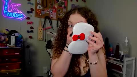 Strwbby online show from 04-16-26, 01:50