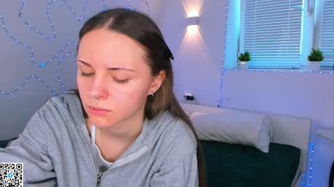Olivia online show from 05-30-26, 01:14