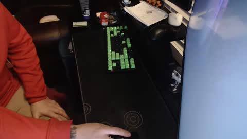 Snapshot of stud69861714 chatting on 01-13-26, 06:18 stud69861714 online show from 01-13-26, 06:18