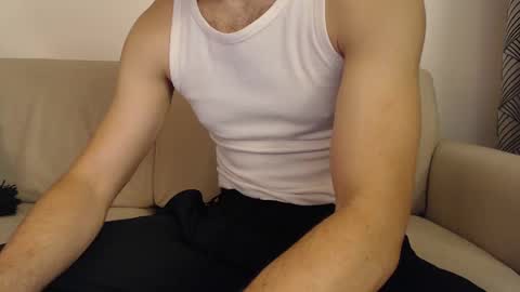 Stud From Paris online show from 02-20-25, 05:18