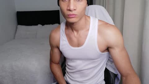 stylish man online show from 04-10-26, 11:48