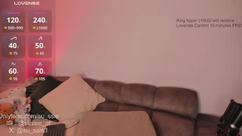 Snapshot of su_ssie chatting on 06-18-26, 11:53 su_ssie online show from 06-18-26, 11:53