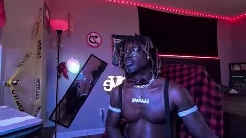 Snapshot of suavechocolatecity chatting on 02-15-26, 01:41 Hot Chocolate online show from 02-15-26, 01:41