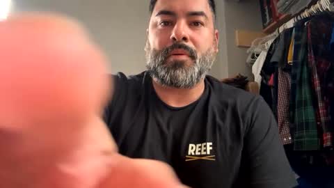 Snapshot of suavecito67 chatting on 02-02-25, 04:54 suavecito67 online show from 02-02-25, 04:54