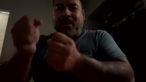 Snapshot of suavecito67 chatting on 09-10-25, 02:00 suavecito67 online show from 09-10-25, 02:00