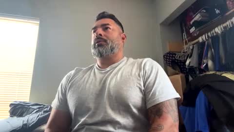 Snapshot of suavecito67 chatting on 04-19-26, 03:44 suavecito67 online show from 04-19-26, 03:44
