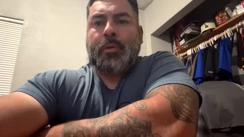 Snapshot of suavecito67 chatting on 04-30-26, 03:35 suavecito67 online show from 04-30-26, 03:35