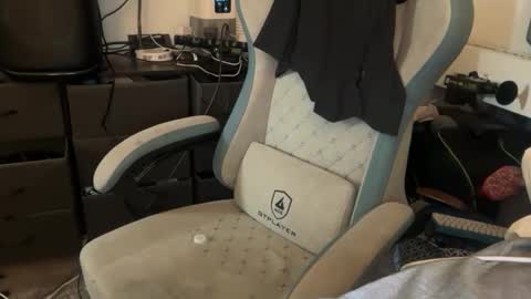 sub_boy221059 online show from 10-31-25, 11:55