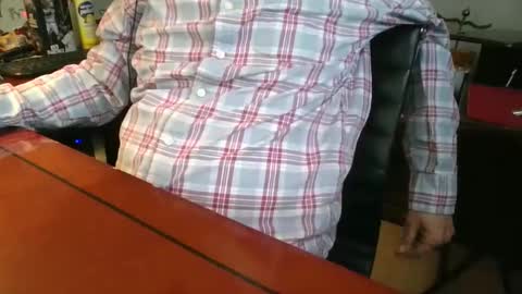 Snapshot of subballsboy chatting on 01-31-25, 04:38 subballsboy online show from 01-31-25, 04:38