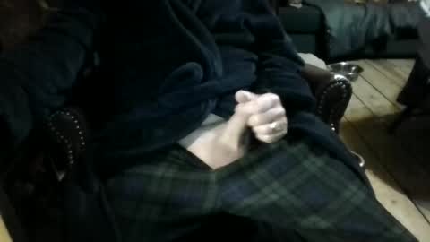 Snapshot of subballsboy chatting on 03-10-25, 12:04 subballsboy online show from 03-10-25, 12:04