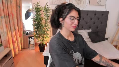 Zoe online show from 01-31-25, 09:05