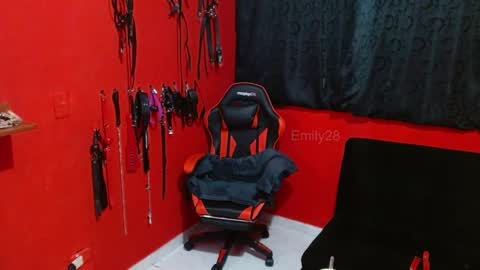 Snapshot of submissiveemily chatting on 06-04-26, 06:36 submissiveemily online show from 06-04-26, 06:36