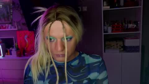 Snapshot of succubu_ss chatting on 02-12-26, 02:17 succubu_ss online show from 02-12-26, 02:17