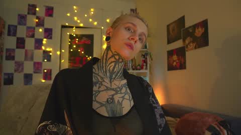 succubus_66 online show from 02-01-25, 10:48