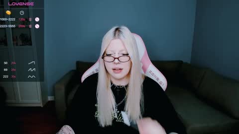 succubus_leslie online show from 12-22-24, 02:27