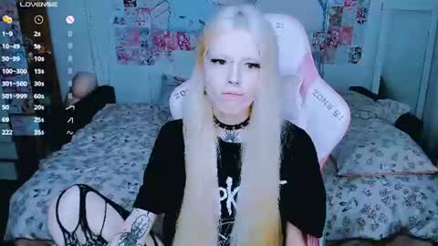 succubus_leslie online show from 07-03-26, 03:29