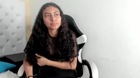 Snapshot of sue_stark chatting on 05-19-26, 01:56 sue_stark online show from 05-19-26, 01:56