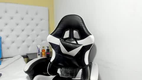 Snapshot of sue_stark chatting on 05-29-26, 03:26 sue_stark online show from 05-29-26, 03:26