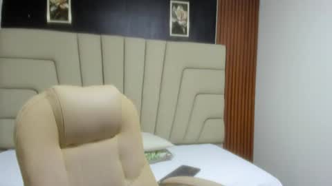 Snapshot of sue_stark chatting on 08-03-26, 07:50 sue_stark online show from 08-03-26, 07:50
