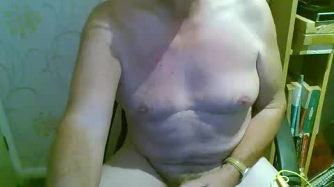 Snapshot of suffolkboy4 chatting on 11-07-25, 09:48 suffolkboy4 online show from 11-07-25, 09:48