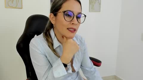 sugar_milff online show from 12-19-24, 05:18