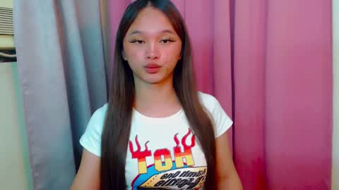 Snapshot of sugar_munch chatting on 02-27-25, 02:32 Cheska online show from 02-27-25, 02:32