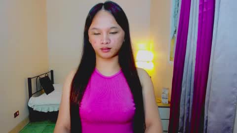 Snapshot of sugar_munch chatting on 03-07-25, 05:17 Cheska online show from 03-07-25, 05:17