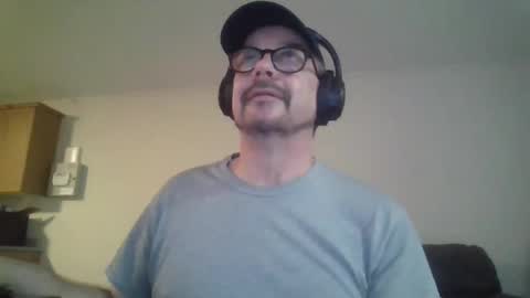 Teddybear Richard online show from 12-23-24, 05:39