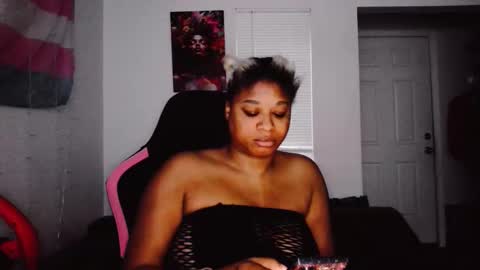 Snapshot of sugarbearlove87 chatting on 11-20-25, 04:29 lexi love online show from 11-20-25, 04:29