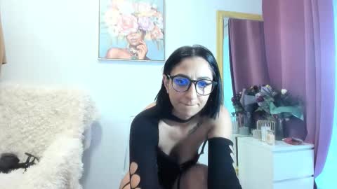 Snapshot of sugarburn chatting on 02-03-26, 07:35 Magda online show from 02-03-26, 07:35