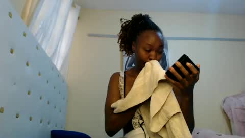 Snapshot of sugarlips_05 chatting on 07-02-26, 12:22 sugar online show from 07-02-26, 12:22