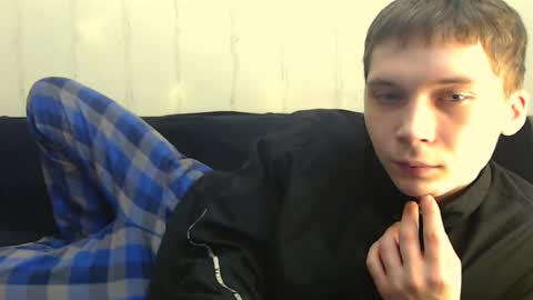 Snapshot of sugarrebit chatting on 12-21-24, 02:04 Sugarbutter online show from 12-21-24, 02:04