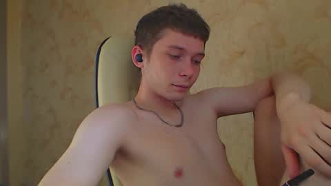 Snapshot of sugarrebit chatting on 09-15-25, 01:00 Sugarbutter online show from 09-15-25, 01:00