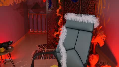 Vivien online show from 12-25-24, 09:13