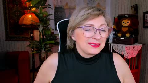 Vivien online show from 01-08-25, 03:17