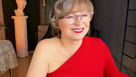 Vivien online show from 01-22-25, 03:18