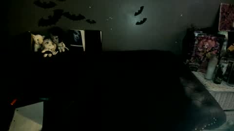 Snapshot of sugary_sweet chatting on 06-19-26, 12:04 Sugary online show from 06-19-26, 12:04