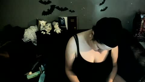 Snapshot of sugary_sweet chatting on 06-22-26, 05:54 Sugary online show from 06-22-26, 05:54