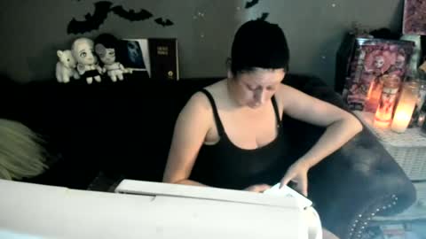 Snapshot of sugary_sweet chatting on 06-24-26, 02:21 Sugary online show from 06-24-26, 02:21