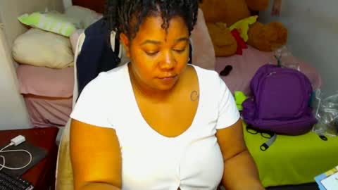 Snapshot of suggarbaby1 chatting on 12-08-24, 06:22 Cami Back in 2 hours online show from 12-08-24, 06:22