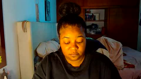 Snapshot of suggarbaby1 chatting on 10-20-25, 04:35 Cami Back in 2 hours online show from 10-20-25, 04:35