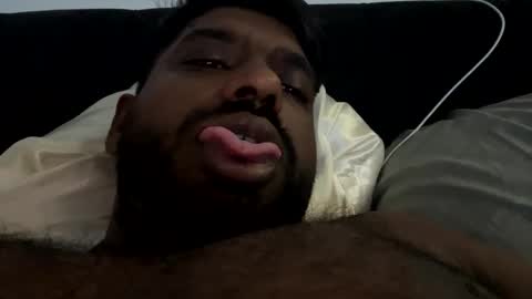 Let me be your knight that saves you online show from 10-05-25, 06:39