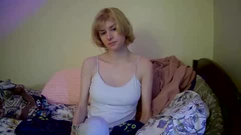 Ophelia online show from 01-03-25, 01:36